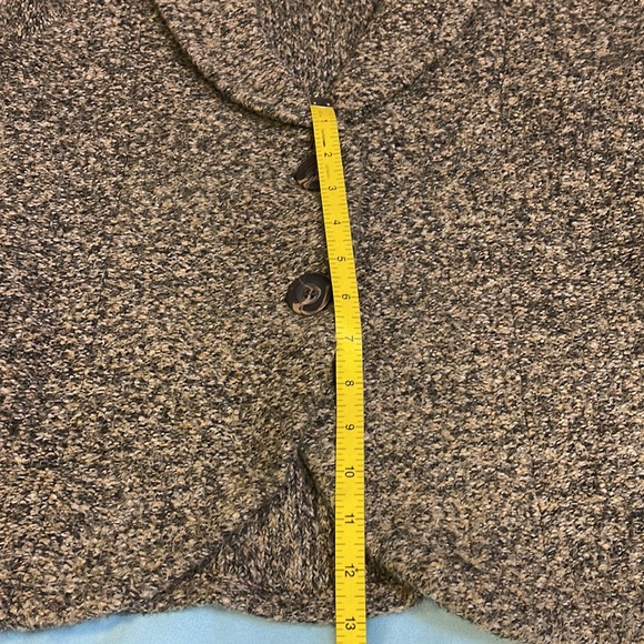 Cabi Two button sweater size medium - Picture 7 of 9